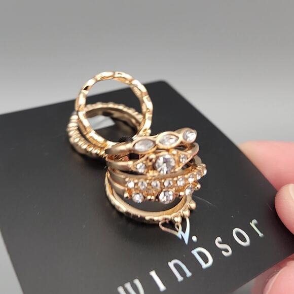 Windsor 8 Piece Ring Set Gold-tone Crystal Accent Stack Bands Size 7 Fashion New - Picture 4 of 16